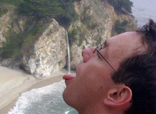15 Creative Forced Perspective Photos
