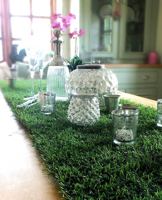 Swan Artificial on Runner Table: table  Table placemats Design   Grass made runner Grass from Dinning