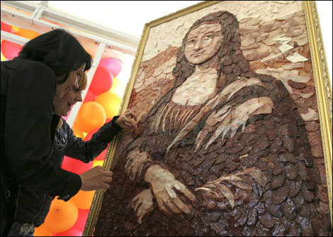 Tofu Lisa, Sausage Lisa, Red Bull Lisa - 12 creative ways to reproduce Mona Lisa