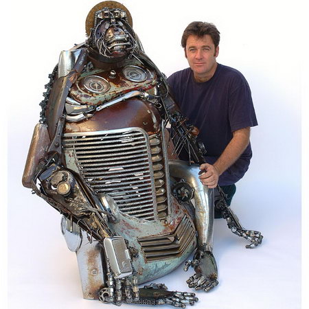 Arts Built On Scrapped Car Parts