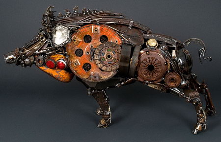 Arts Built On Scrapped Car Parts