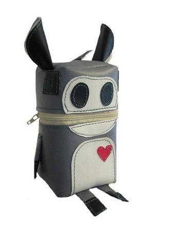 robot pouch design