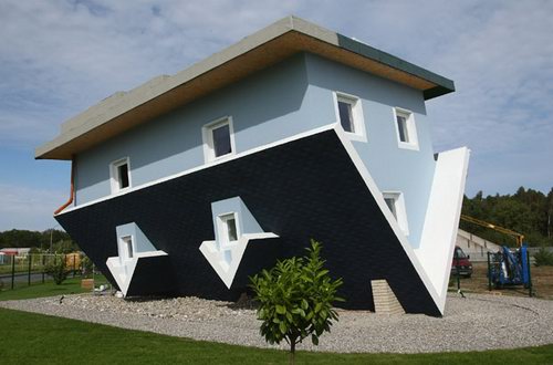 Incredible Upside Down House! Even Inside!