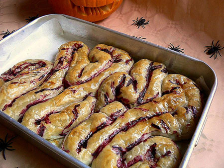 10 Creepy and Scary Halloween Food