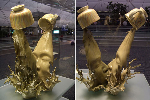 Amazing Coffee Kiss Sculpture