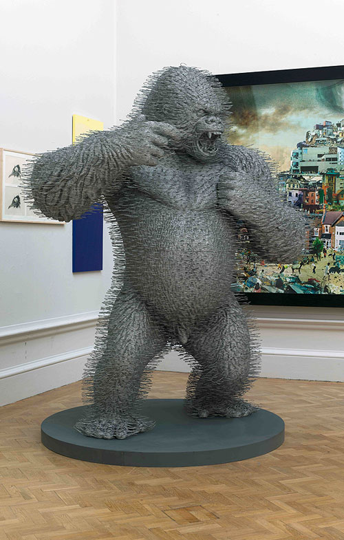 Amazing King Kong Sculpture made of 3000 Coat Hangers - Design Swan