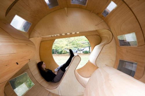 Experimental Rolling House, Super Cool!