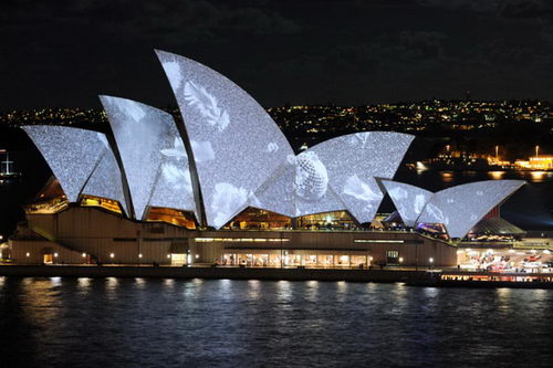 Lighting the Sails - Vivid Sydney