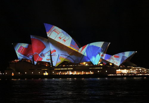 Lighting the Sails - Vivid Sydney