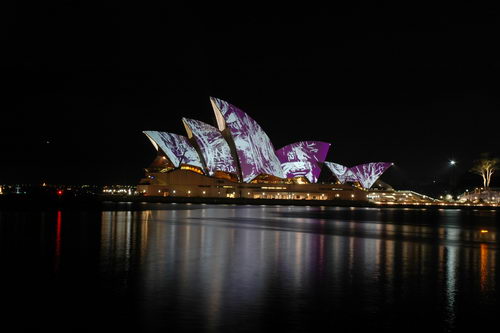 Lighting the Sails - Vivid Sydney