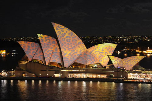 Lighting the Sails - Vivid Sydney