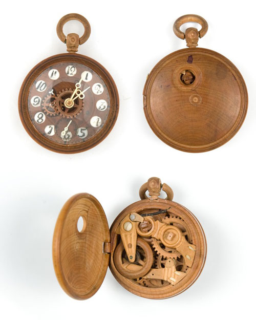 Russian wooden clocks of the 19th century