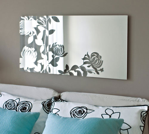 18 Beautiful and Modern Mirror Designs