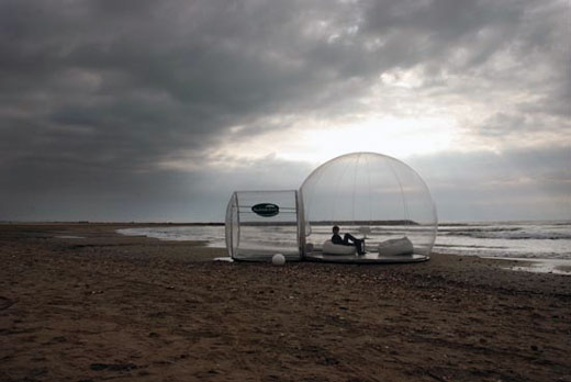 Bizarre Transparent Bubble Tent Hotel Design