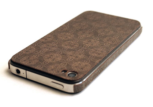 19 Beautiful and Fashionable iPhone 4 Covers and Stickers