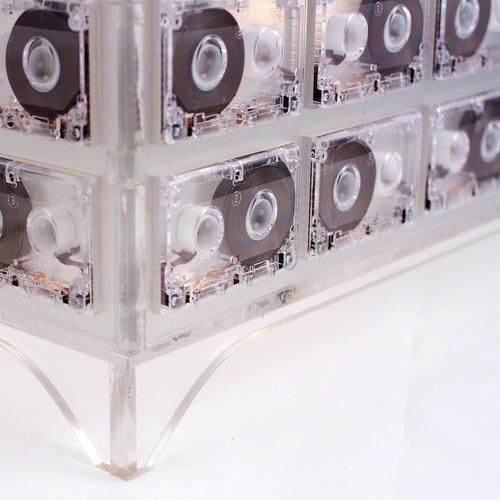 Creative Tape Lamp: 100 Micro Cassettes is All You Need