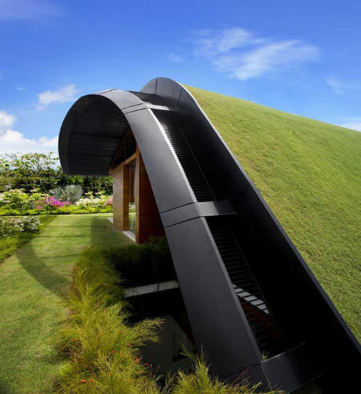 Meera House: Inspiring Rooftop Garden House in Singapore