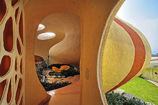 Beautiful and Wonderful Shell-shaped House in Mexico