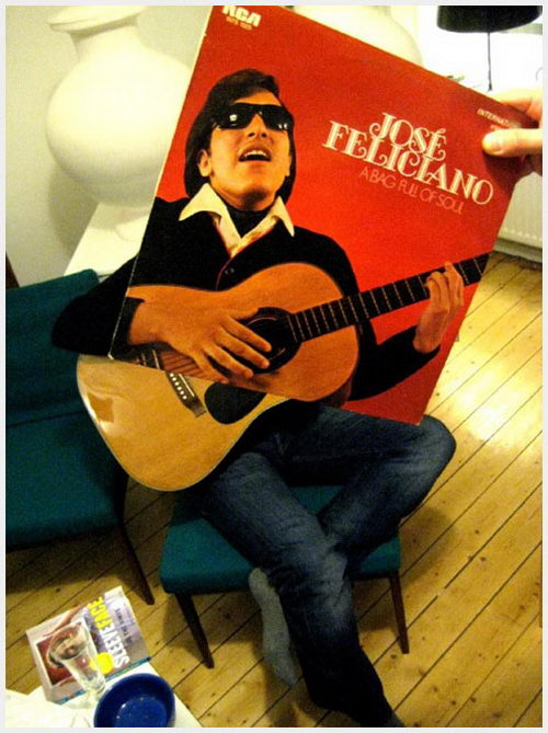 22 Creative and Funny Examples of Sleeveface