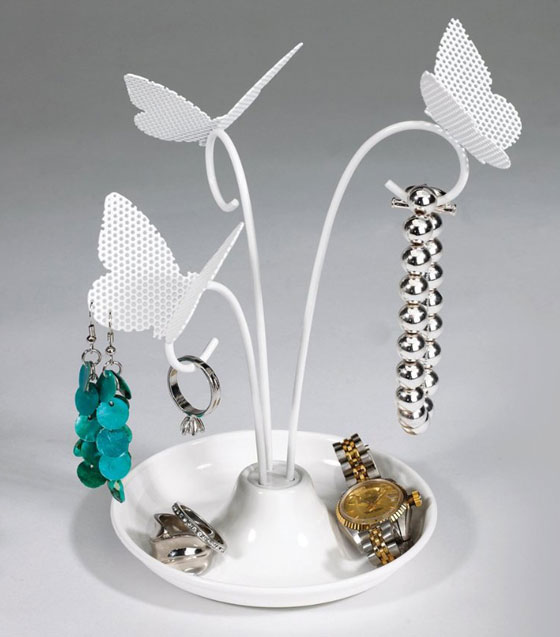 15 Modern and Stylish Jewelry Stands