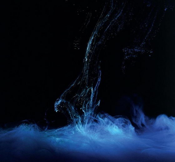 Aqueous Fluoreau: Stunning Underwater Ink photographs by Mark Mawson