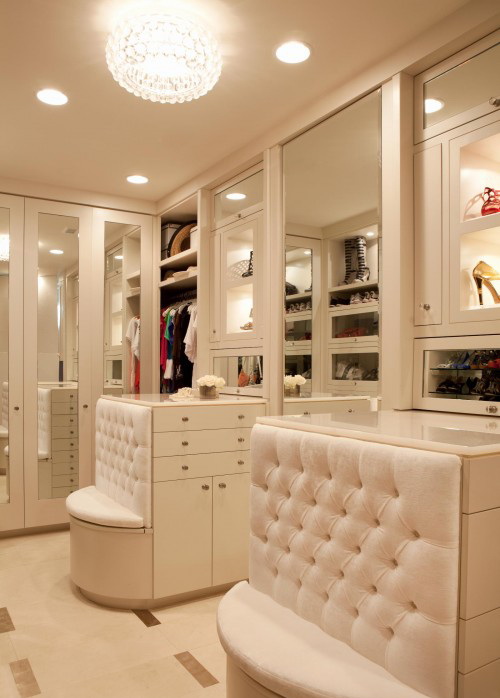 Home Inspiration: 32 Beautiful and Luxurious Walk-In Closet Designs