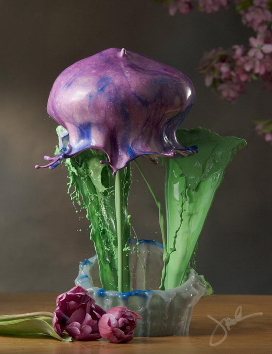 Stunning Flowers Created by Splash of Colored Water