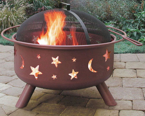 10 Beautiful Outdoor Fireplaces and Fire Pits