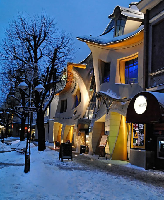 Krzywy Domek: Mind-Blogging Crooked House in Poland