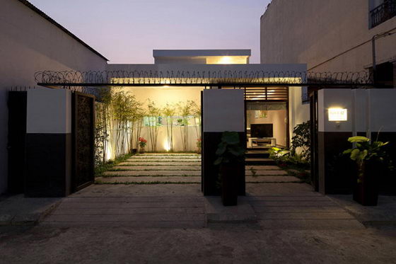 Go Green! Go Fresh! Cozy Family House in Vietnam by MM++ Architects