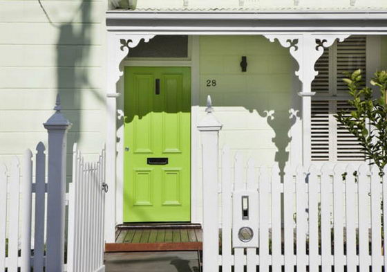 Shakin Stevens House: Modern Meets Victorian House in Green Tone