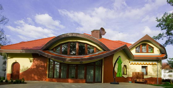 Swing house: a Fairy Tale Polish House by Dagmara Obluska