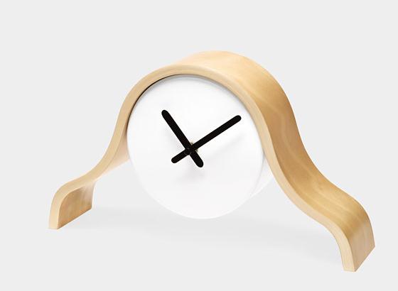 9 Cool and Fun Desk Clocks and Table Clocks