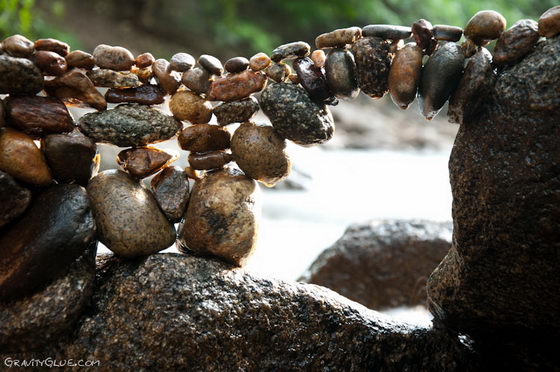 Gravity Glue: Astonishing Balanced Rock Sculpture by Michael Grab