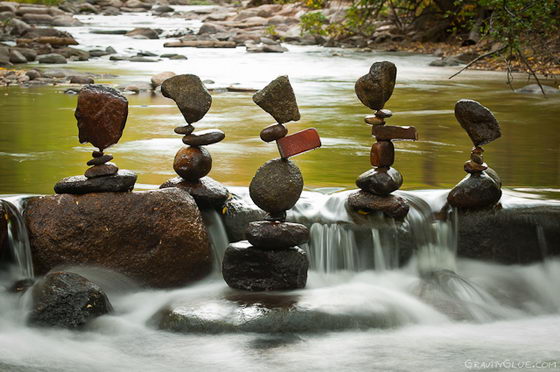 Gravity Glue: Astonishing Balanced Rock Sculpture by Michael Grab