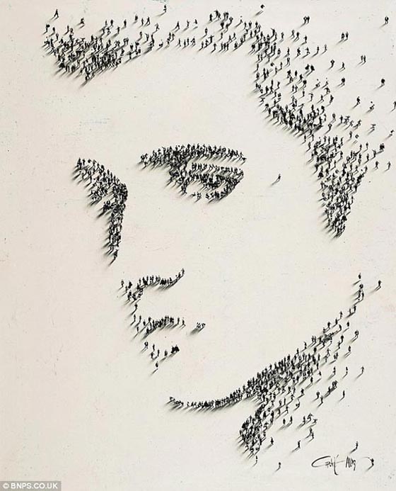 Aerial Portraits Of Celebrities Using Hundred of People as Pixel