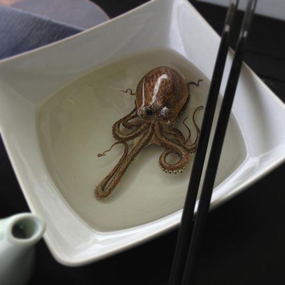 Alive Without Breath: Unbelievable Realistic 3D Painting on Layers of Resin