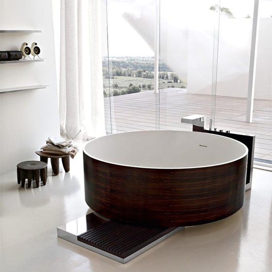 15 Cool and Fancy Bathtubs