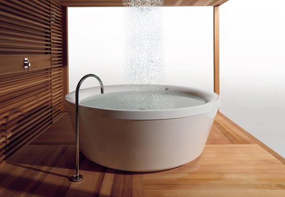 15 Cool and Fancy Bathtubs