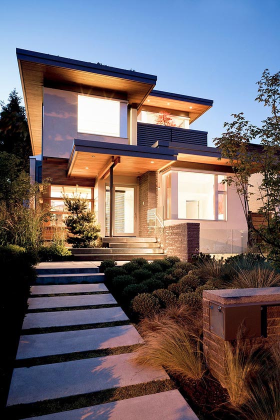 Modern And Nature Inspiring Home in Vancouver