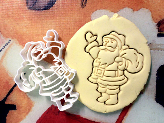 7 Cool and Fun Christmas Cookie Cutters and Stencil Sets