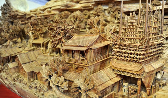 Magnificent World's Longest Wooden Sculpture by Chinese artist Zheng Chunhui