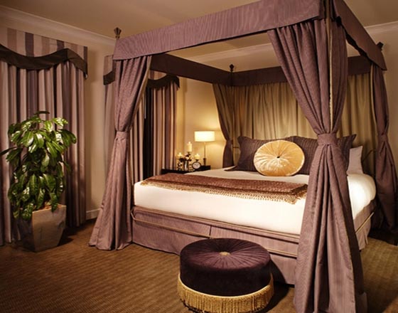 45 Beautiful Bedroom Decorated with Canopy Beds