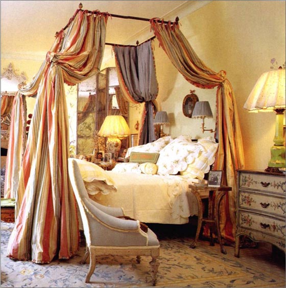 45 Beautiful Bedroom Decorated with Canopy Beds