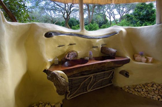 Nature Embracing Villa in Lower Zambezi National Park