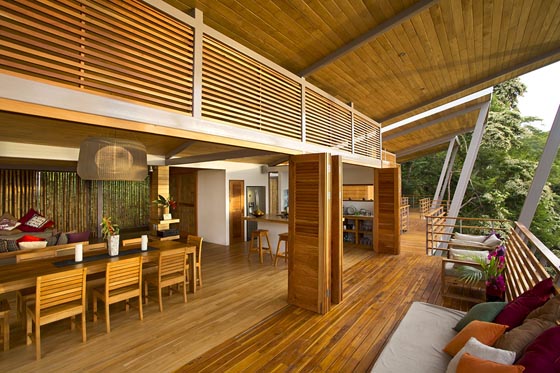 Flotanta House: Exotic Wooden House Floating Above The Hillside