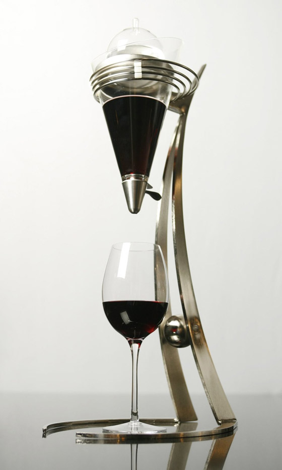 8 Stylish and Functional Wine Decanters Design Swan