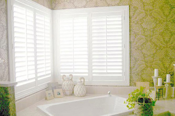 Tips on Choosing the Best Blinds for Your Bathroom