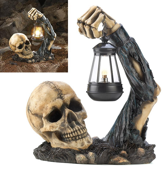 10 Cool Outdoor Halloween Decorations