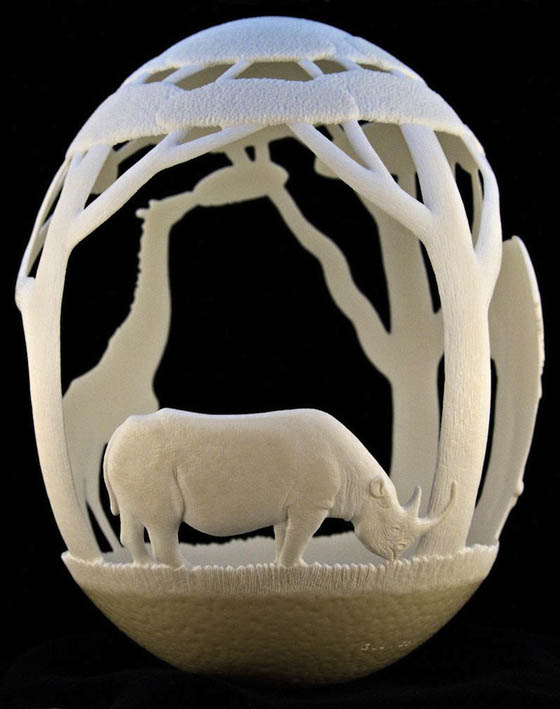 Amazing Sculptures Carved Out of Ostrich Egg